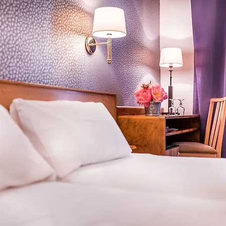 Royal Opera Hotel
