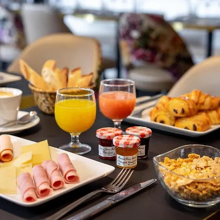 Hotel Royal Opera 3*