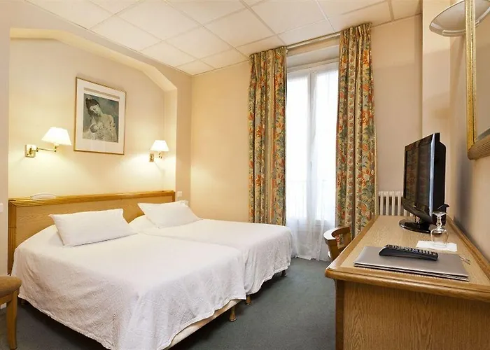 Royal Opera Otel