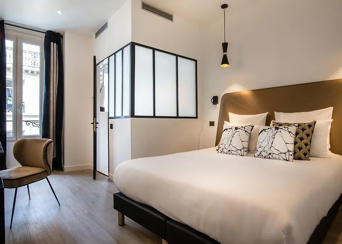 Hotell Royal Opera Paris