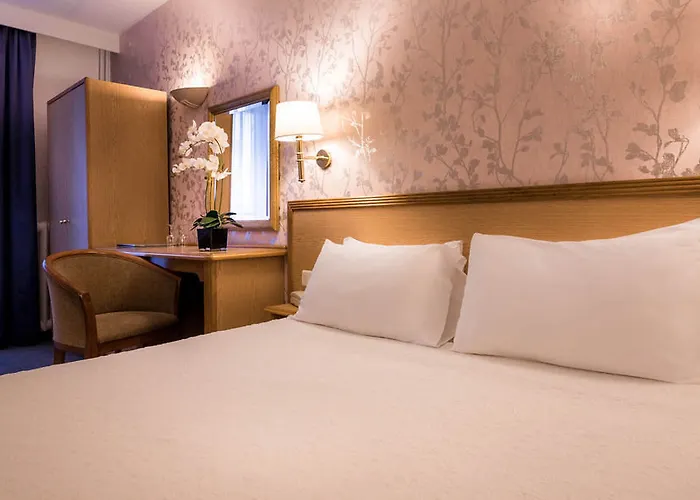 ロイヤル オペラ 3* パリ